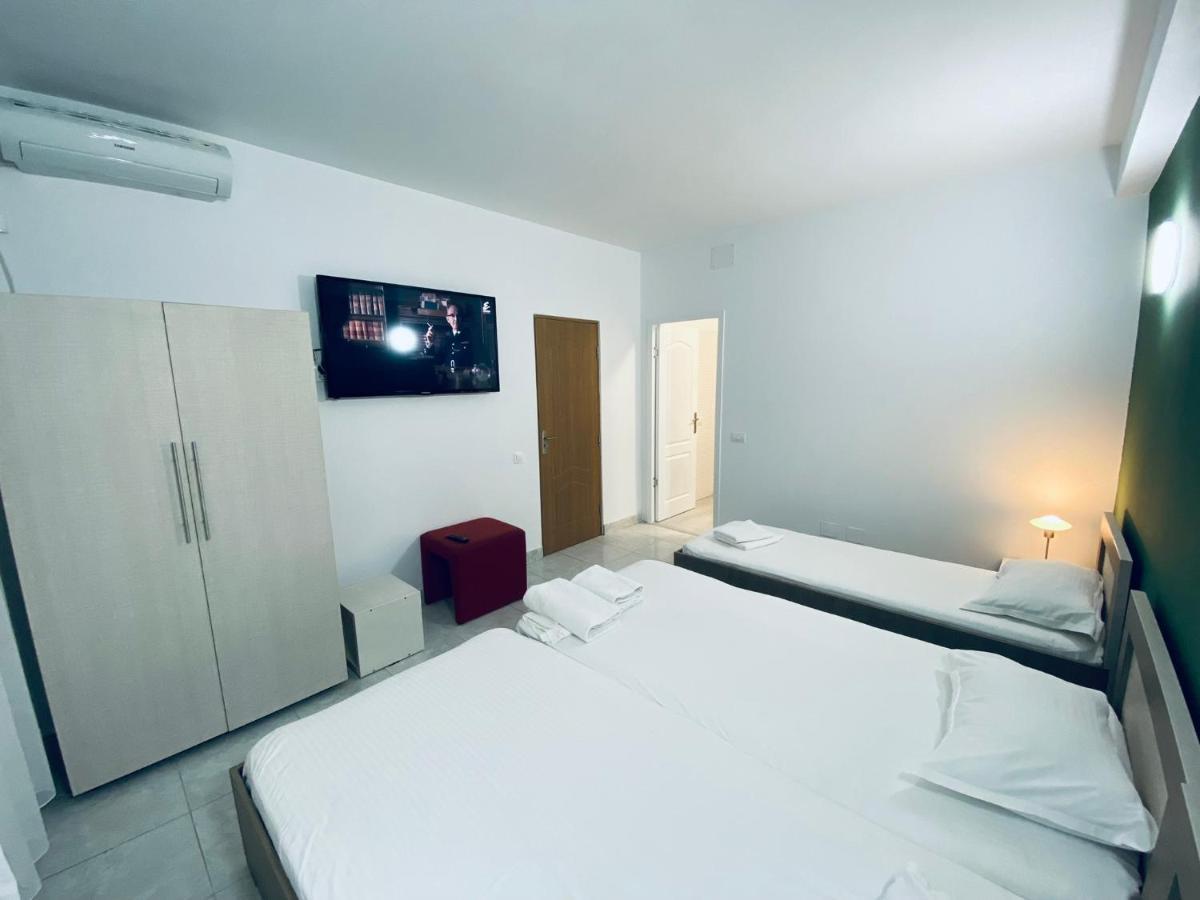 Residenza di Carbasinni Bukares Bagian luar foto